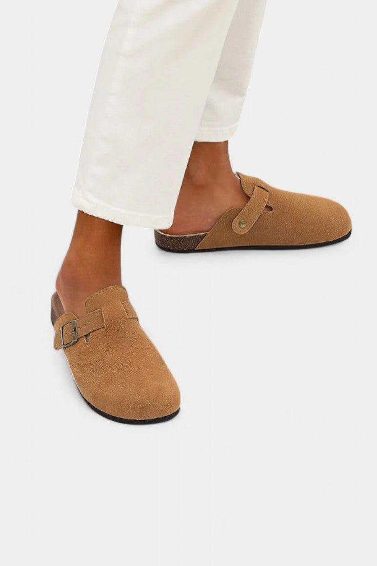 Tia™ Robust Suede Clogs